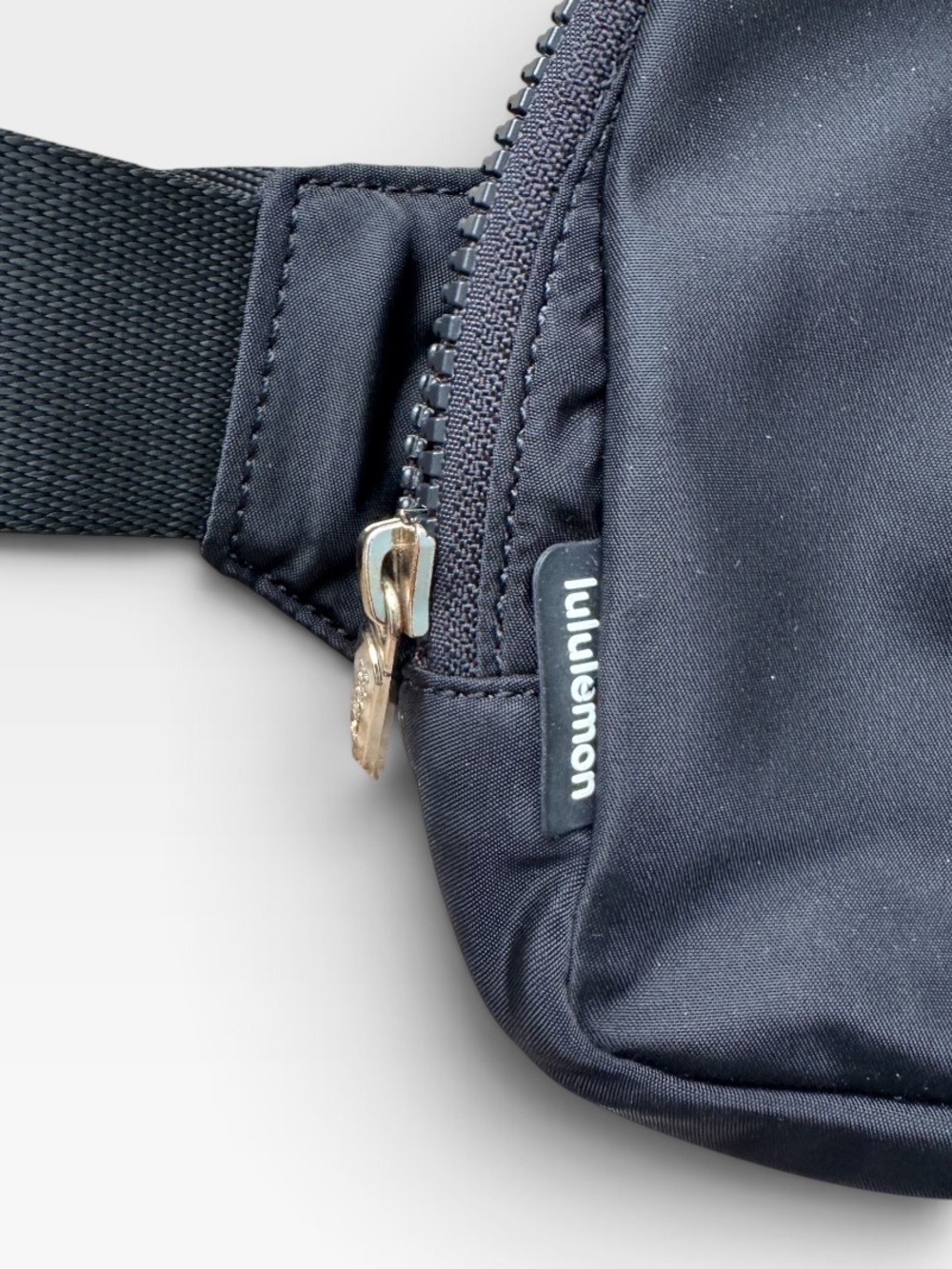 Lululemon Everywhere Belt Bag Black Gold Hardware - Picture 4 of 7